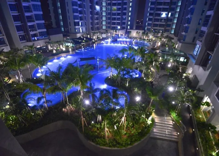 Atlantis - Kota Laksamana -- Pool View -- 2- 6 Pax