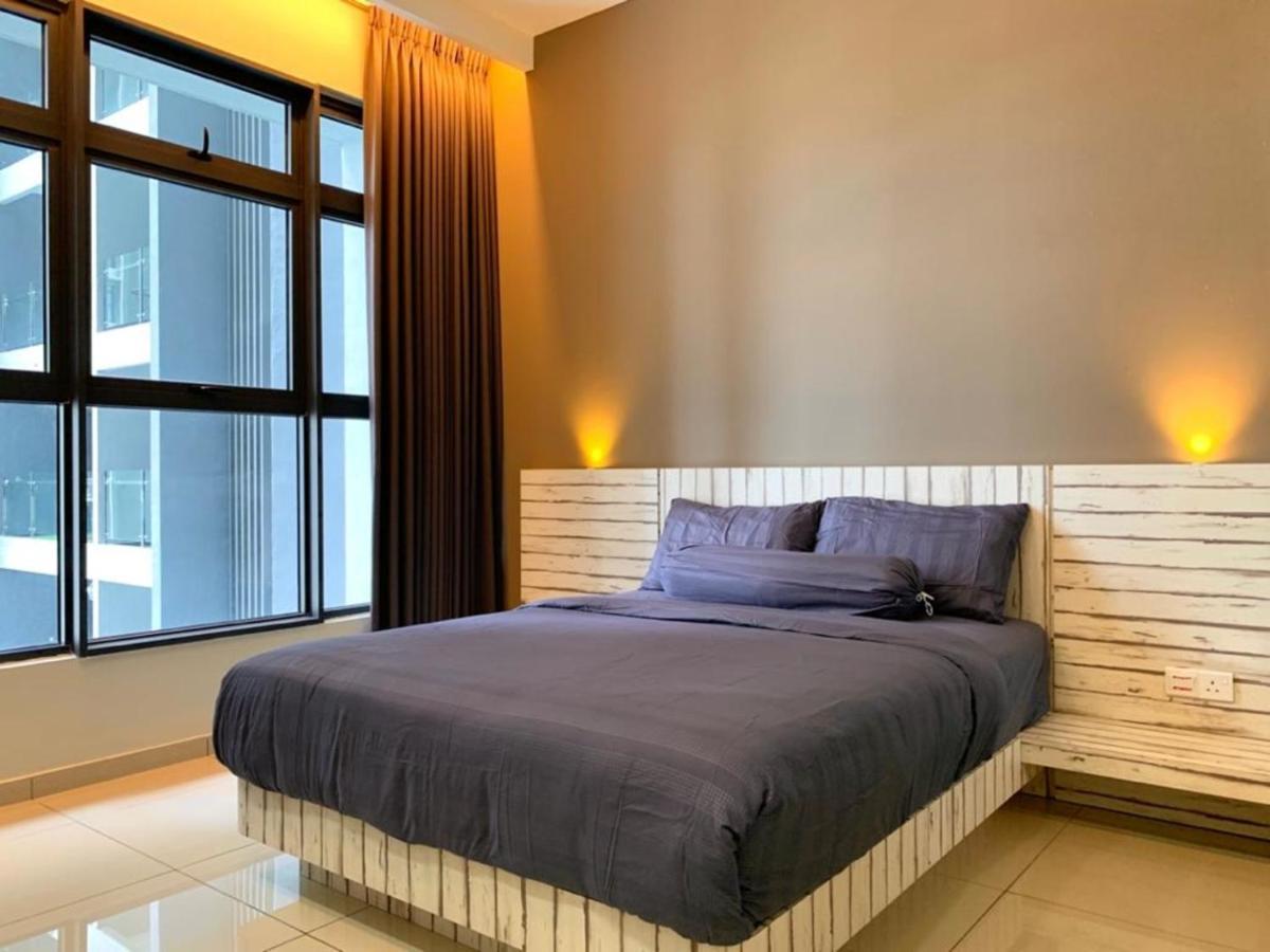 Atlantis - Kota Laksamana -- Pool View -- 2- 6 Pax Malacca