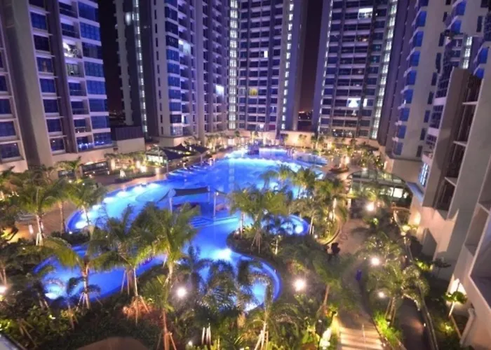 Atlantis - Kota Laksamana -- Pool View -- 2- 6 Pax